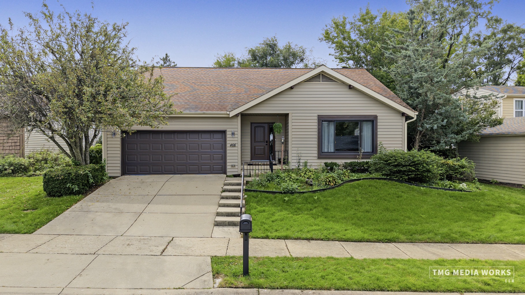 466 Laura Court Property Photo 1