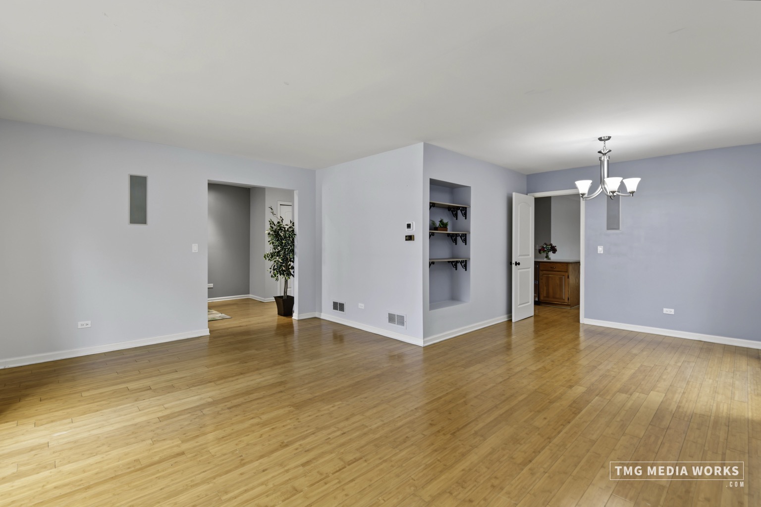 466 Laura Court Property Photo 6