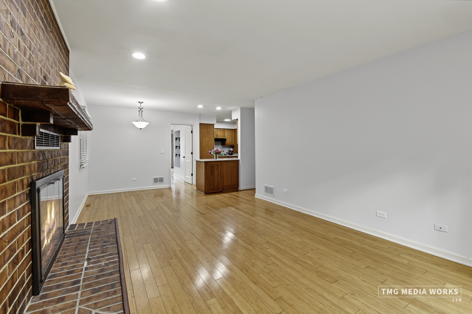 466 Laura Court Property Photo 13