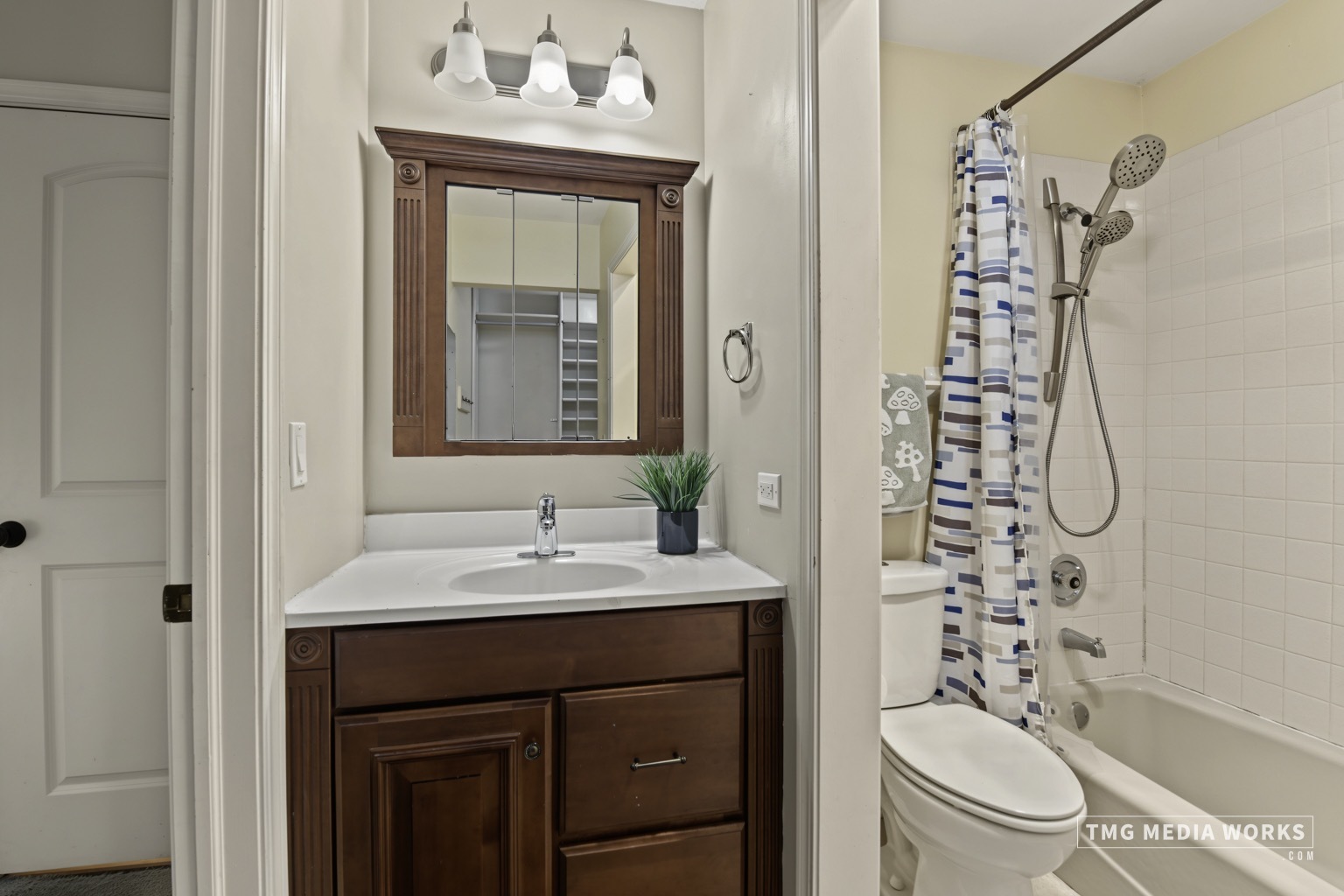 466 Laura Court Property Photo 27