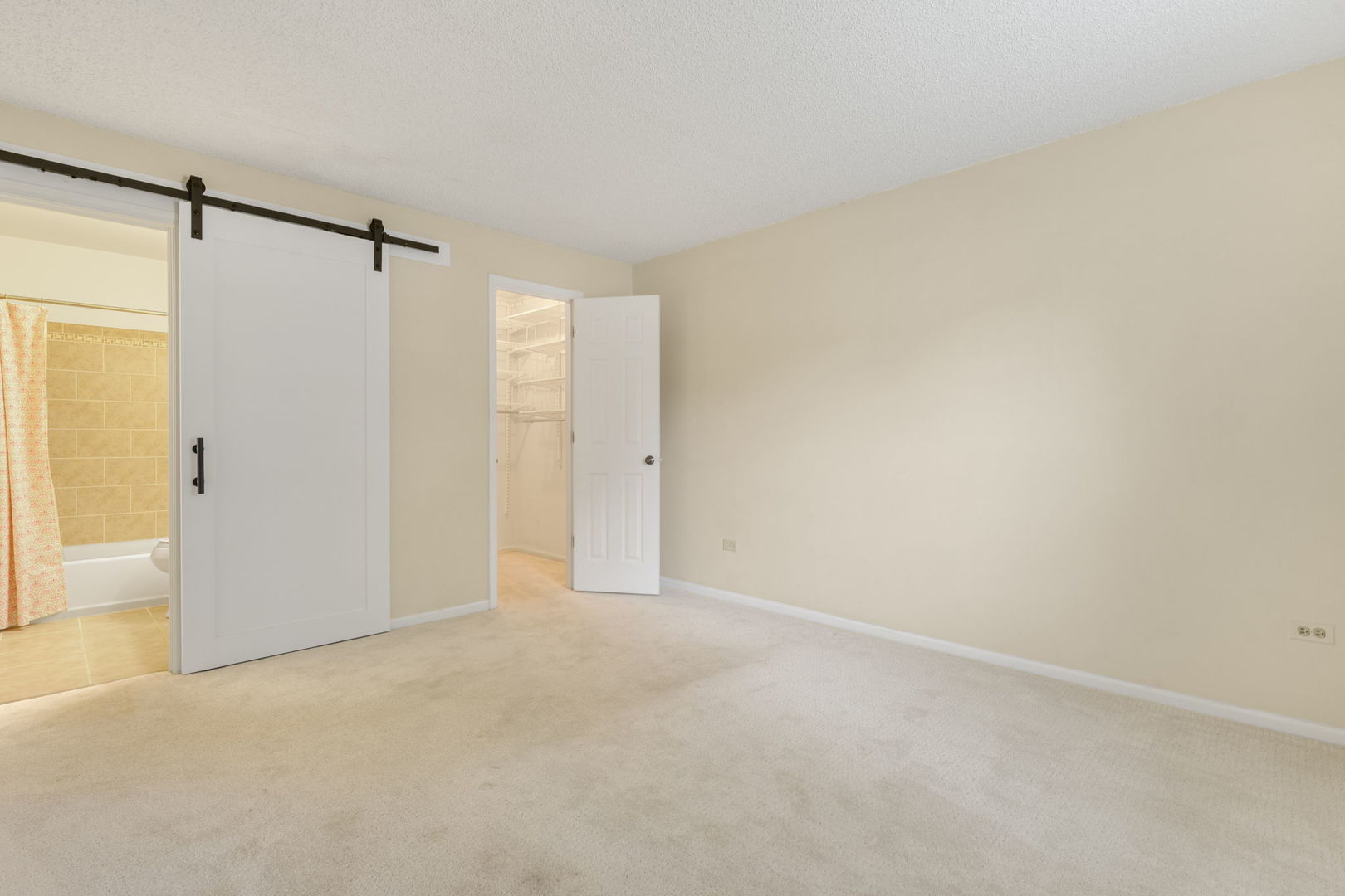 386 Elizabeth Drive 386 Property Photo 11