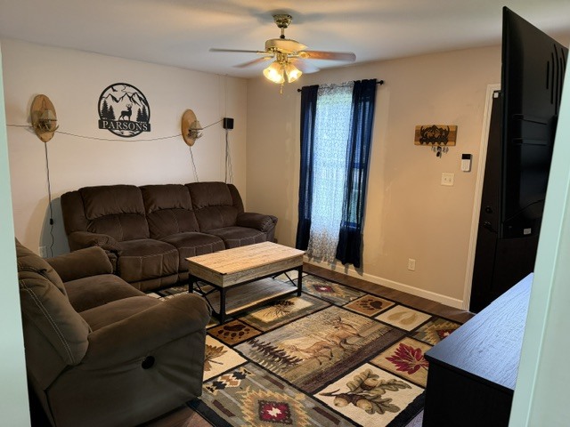 315 W Williams Street Property Photo 3