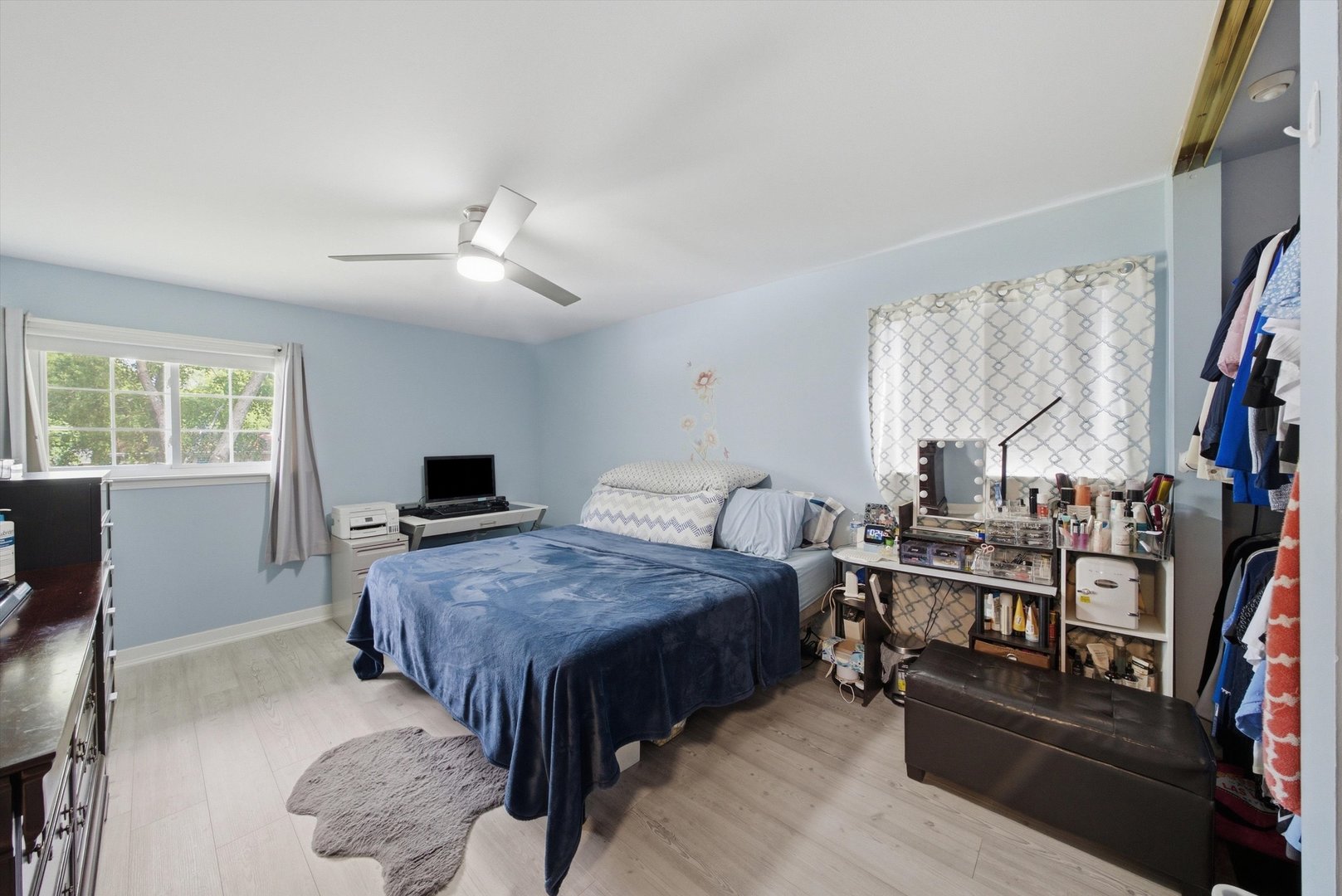 894 E Schirra Drive Property Photo 12