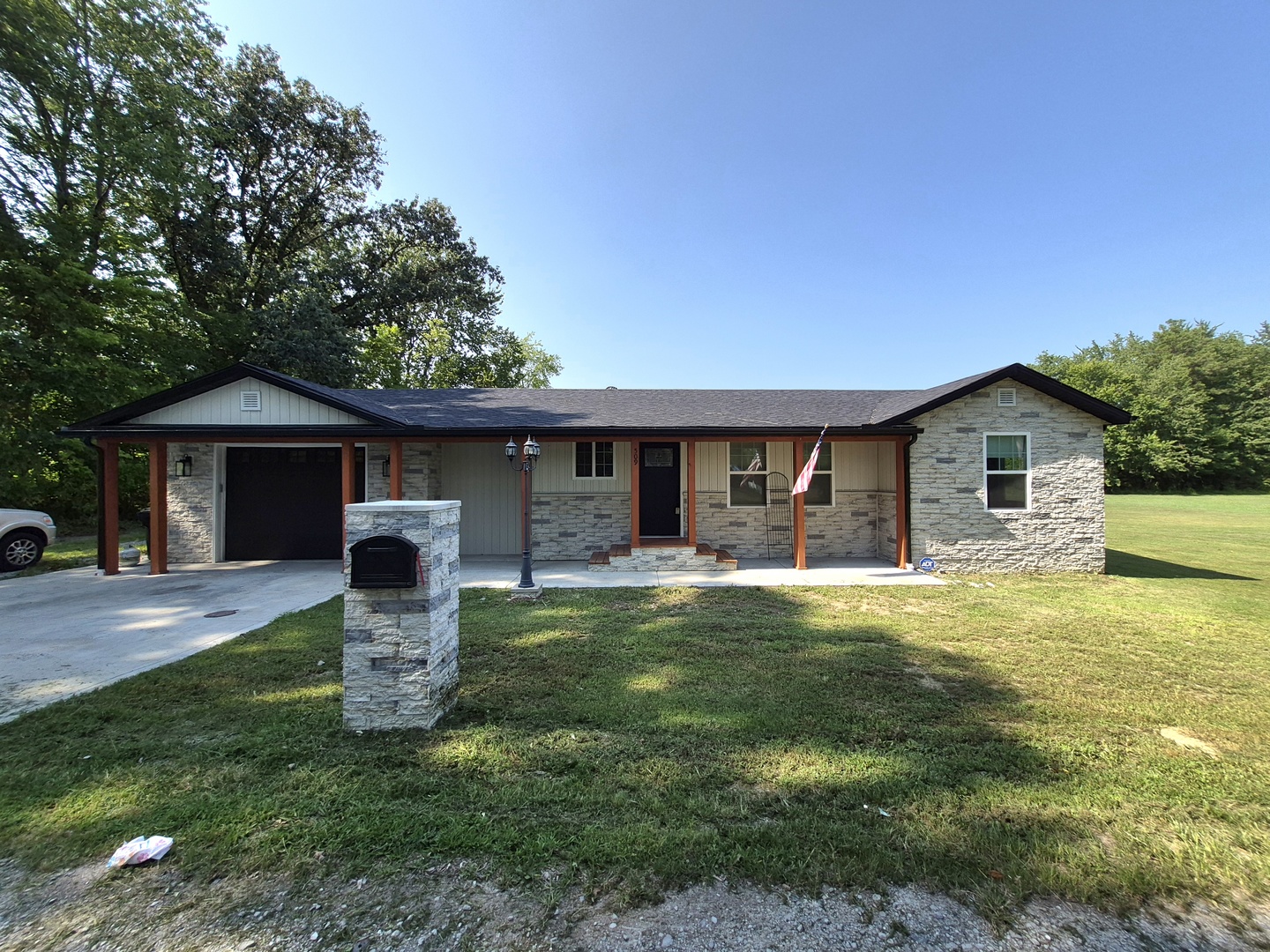 509 W Maple Street Property Photo 1