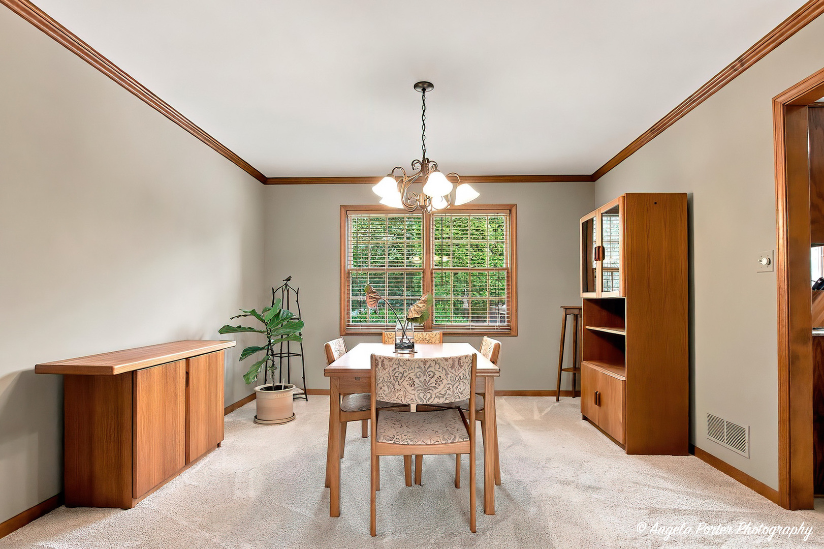 2312 N Long Lane Property Photo 6