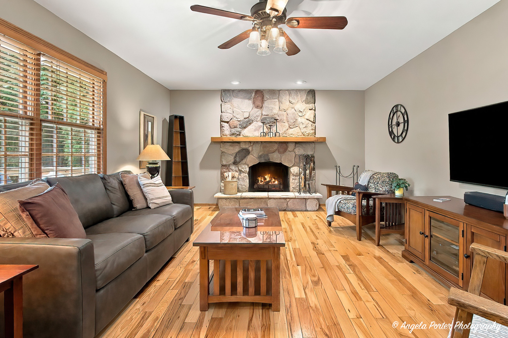 2312 N Long Lane Property Photo 17