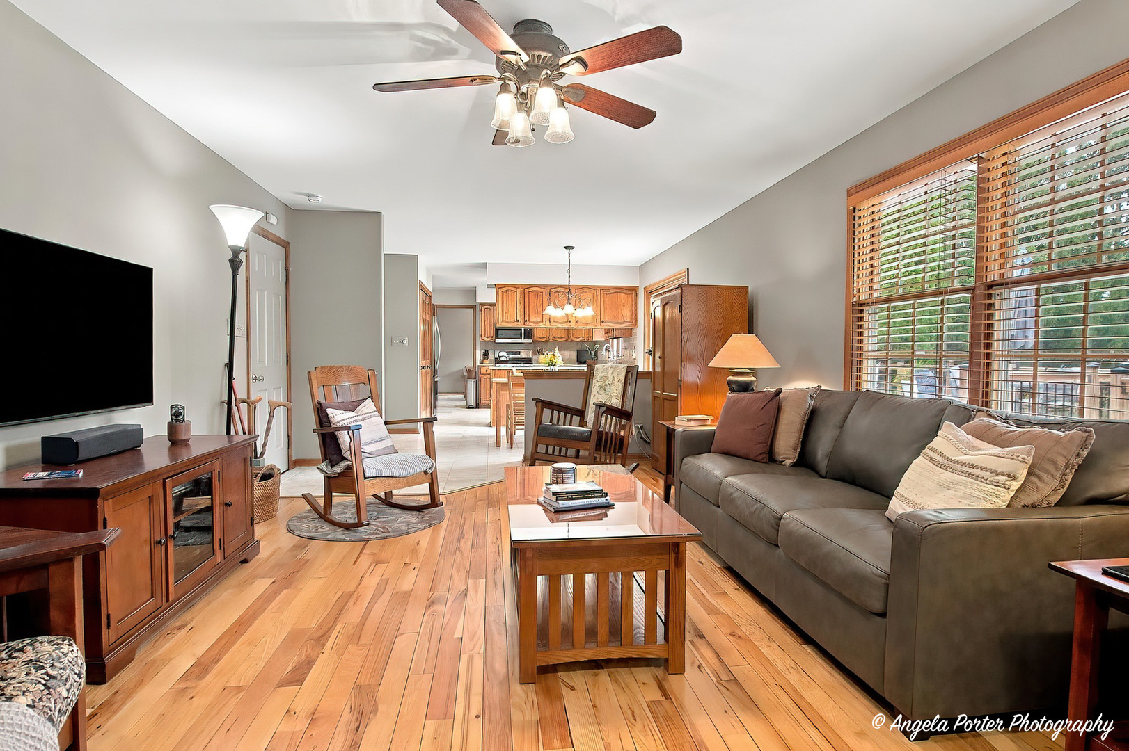 2312 N Long Lane Property Photo 18