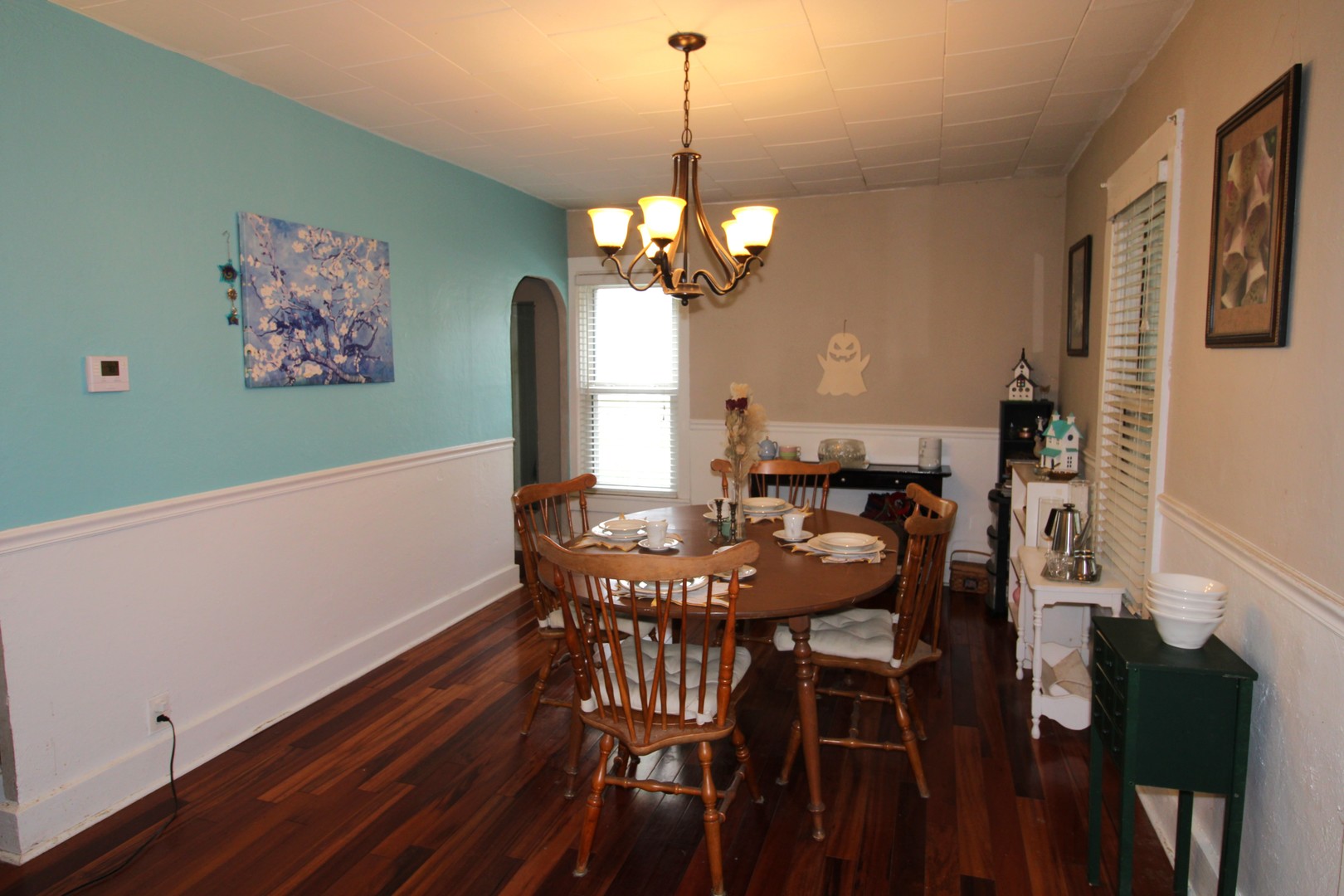 512 E High Street Property Photo 5