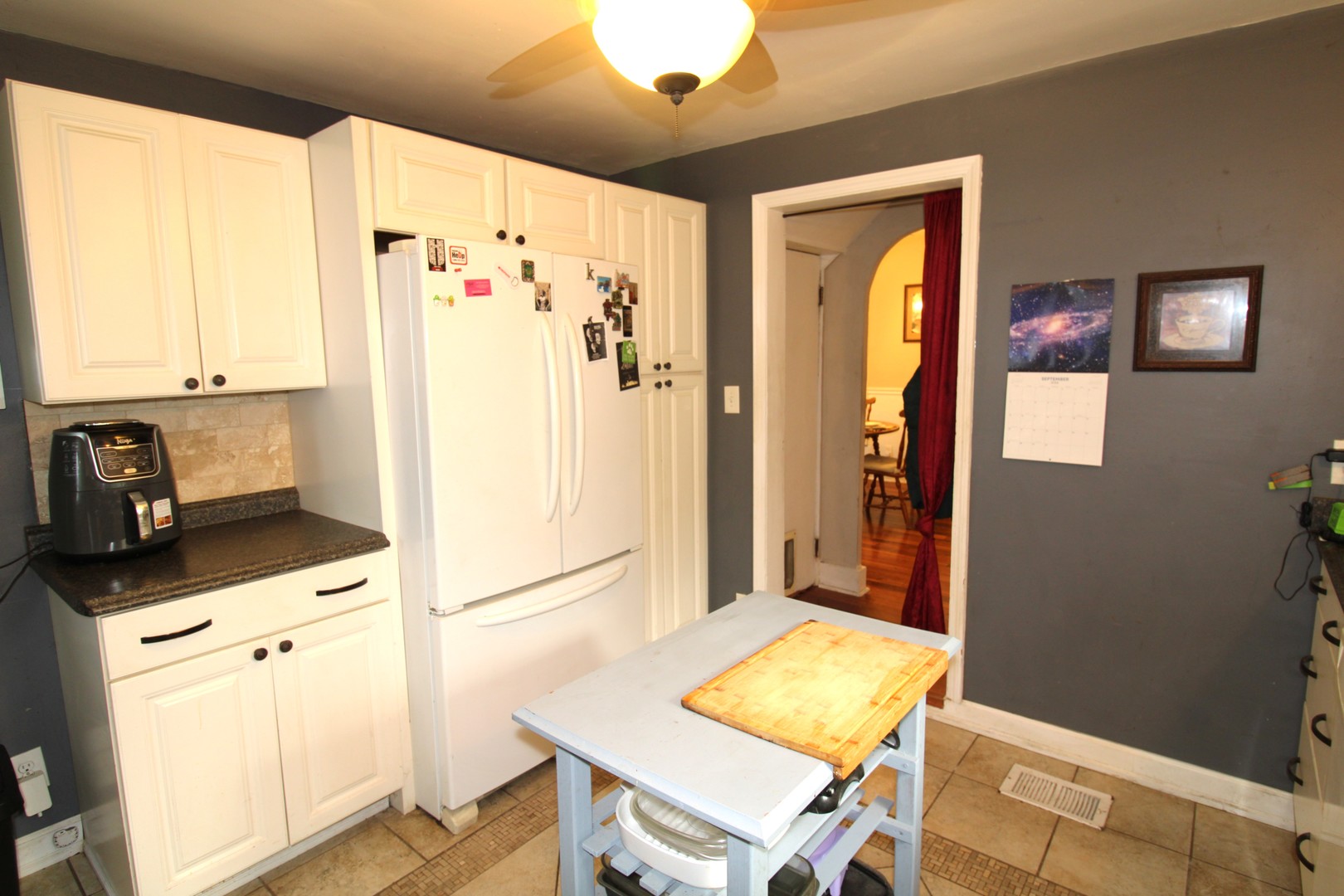 512 E High Street Property Photo 9