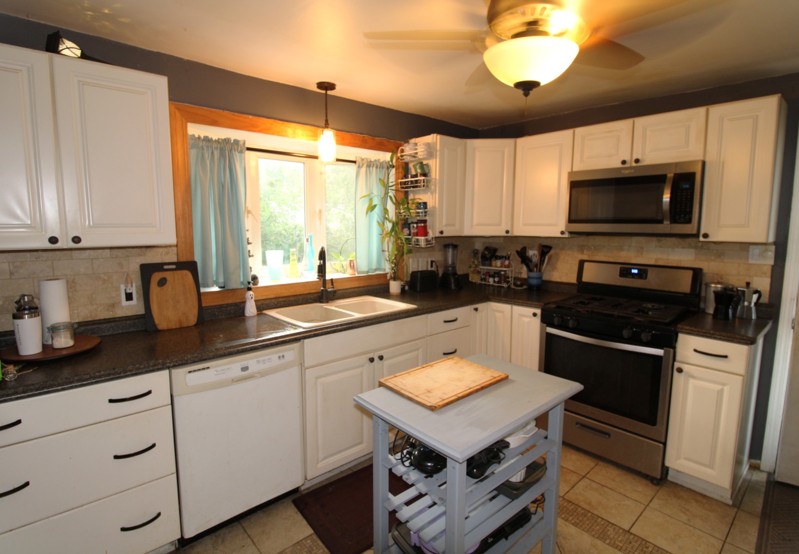 512 E High Street Property Photo 10