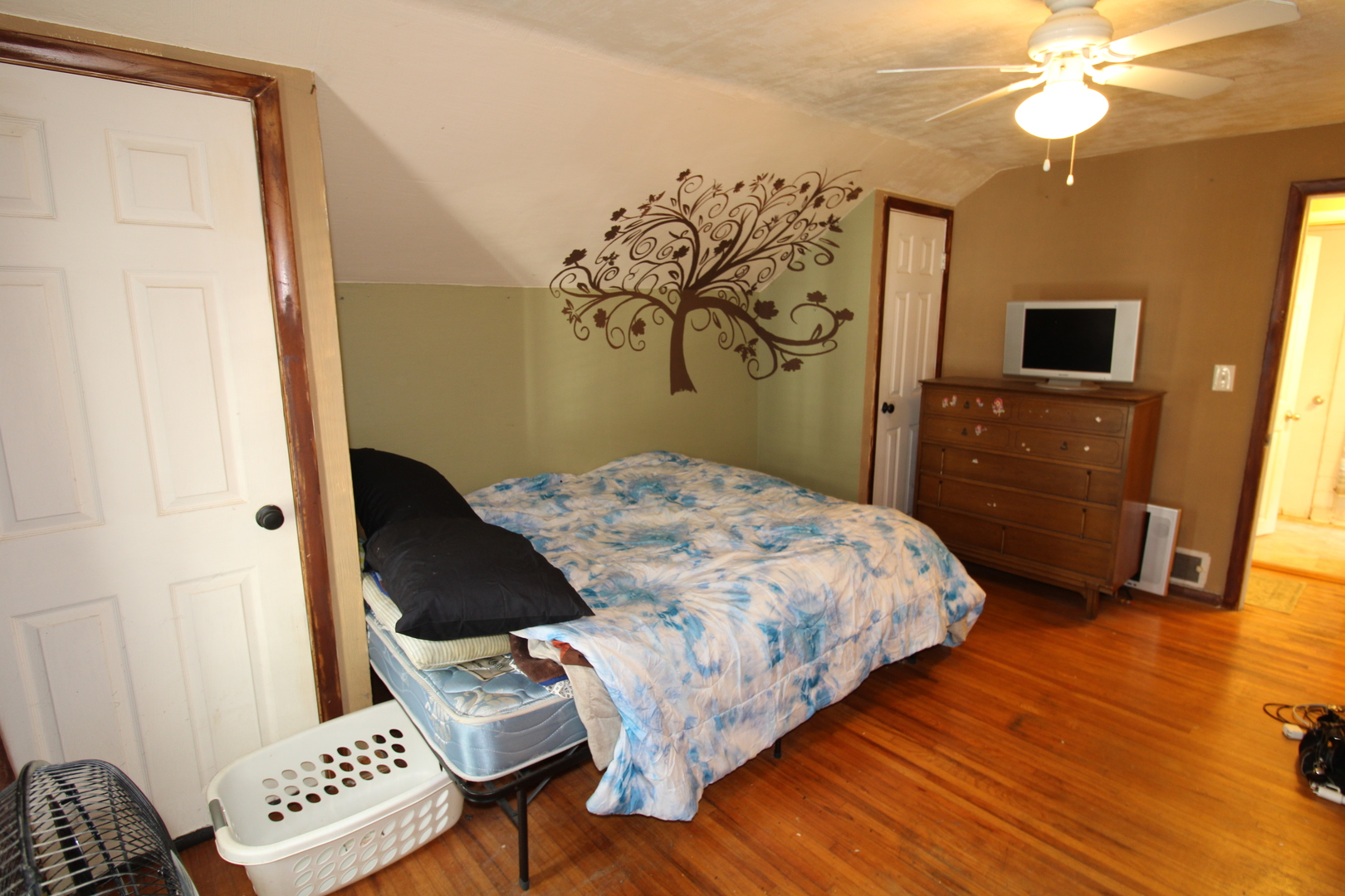 512 E High Street Property Photo 14