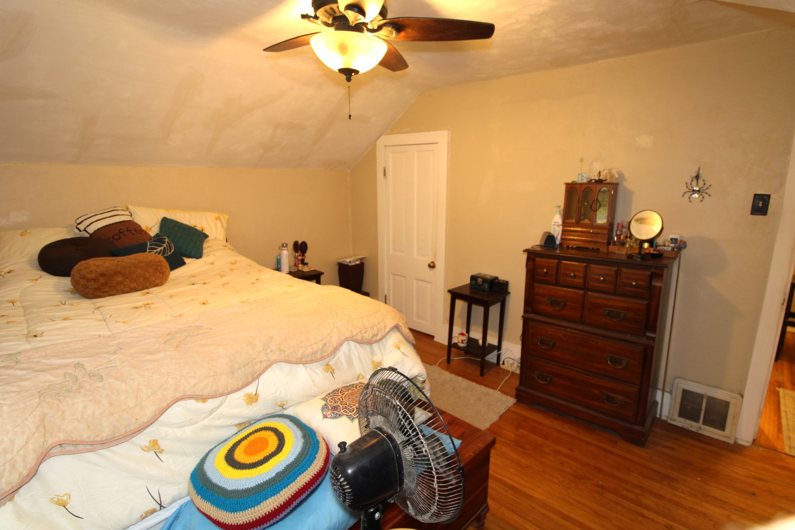 512 E High Street Property Photo 15