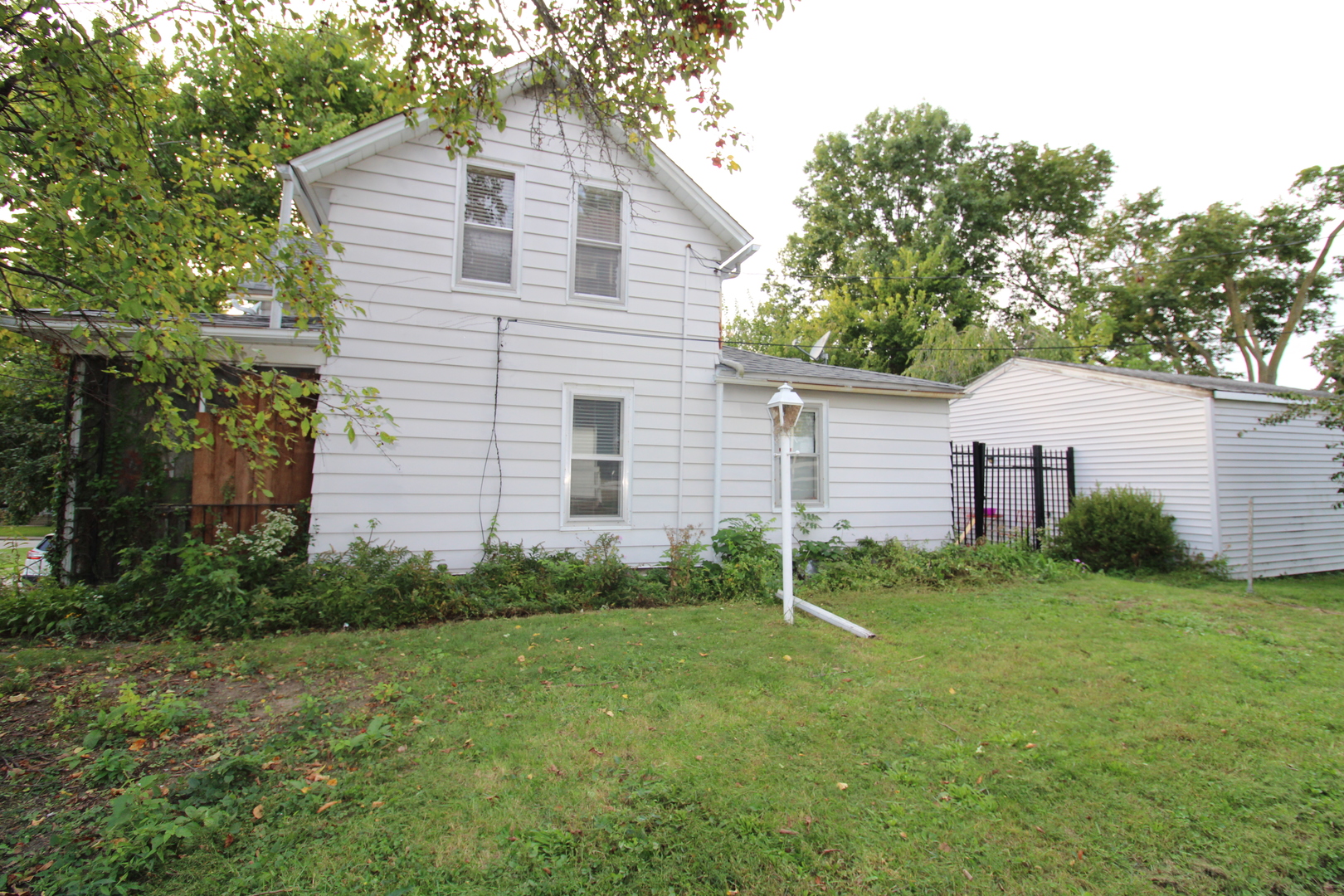 512 E High Street Property Photo 17
