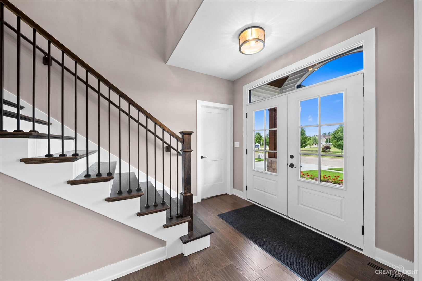 483 Deerfield Drive Property Photo 4