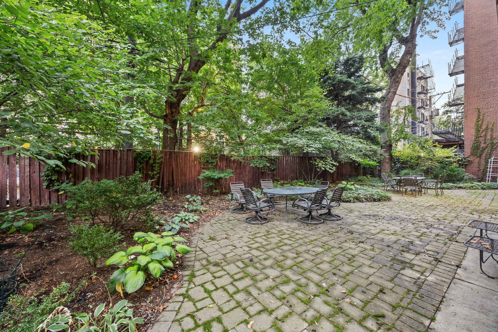 425 W Briar Place 1e Property Photo 35