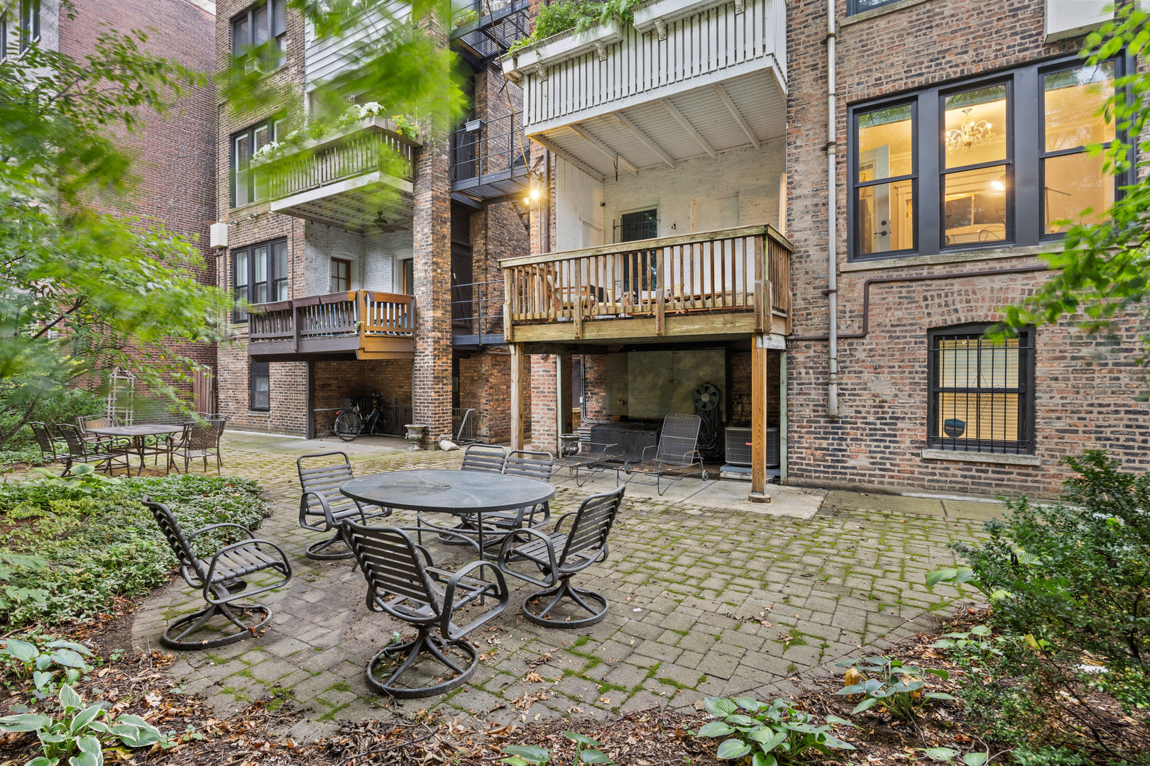 425 W Briar Place 1e Property Photo 36