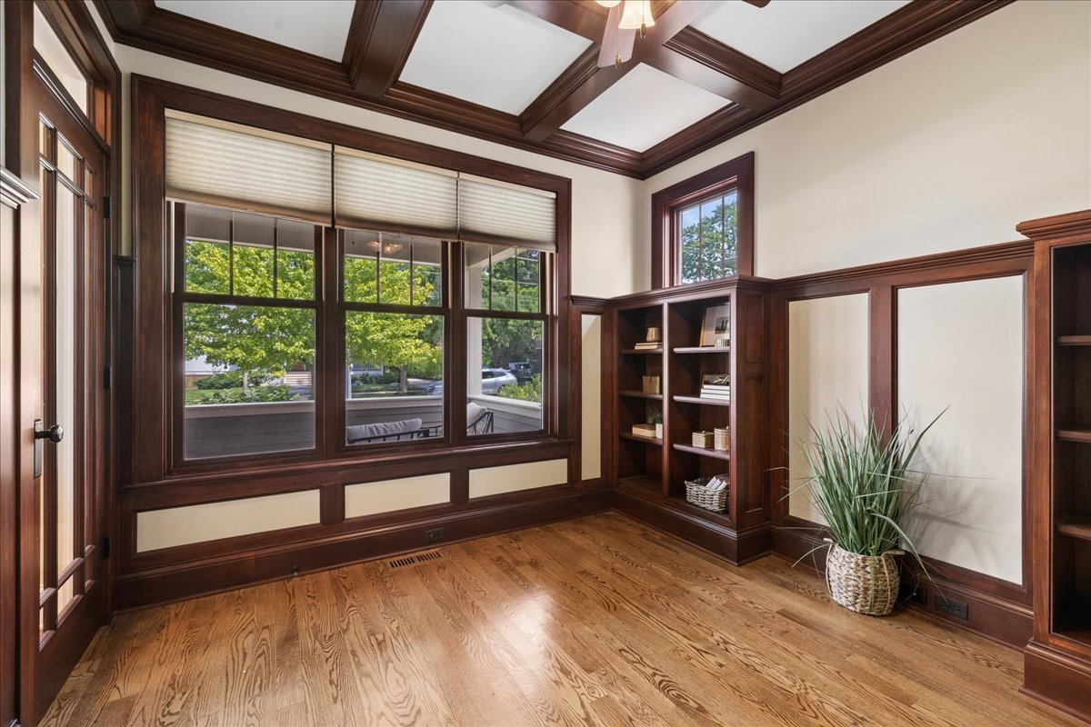 407 Mckinley Avenue Property Photo 6