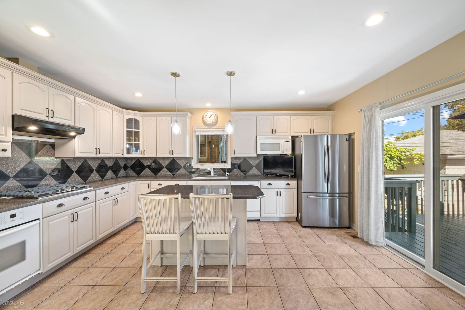 4529 N Sayre Avenue Property Photo 10