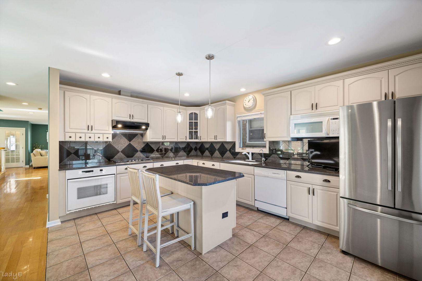 4529 N Sayre Avenue Property Photo 11