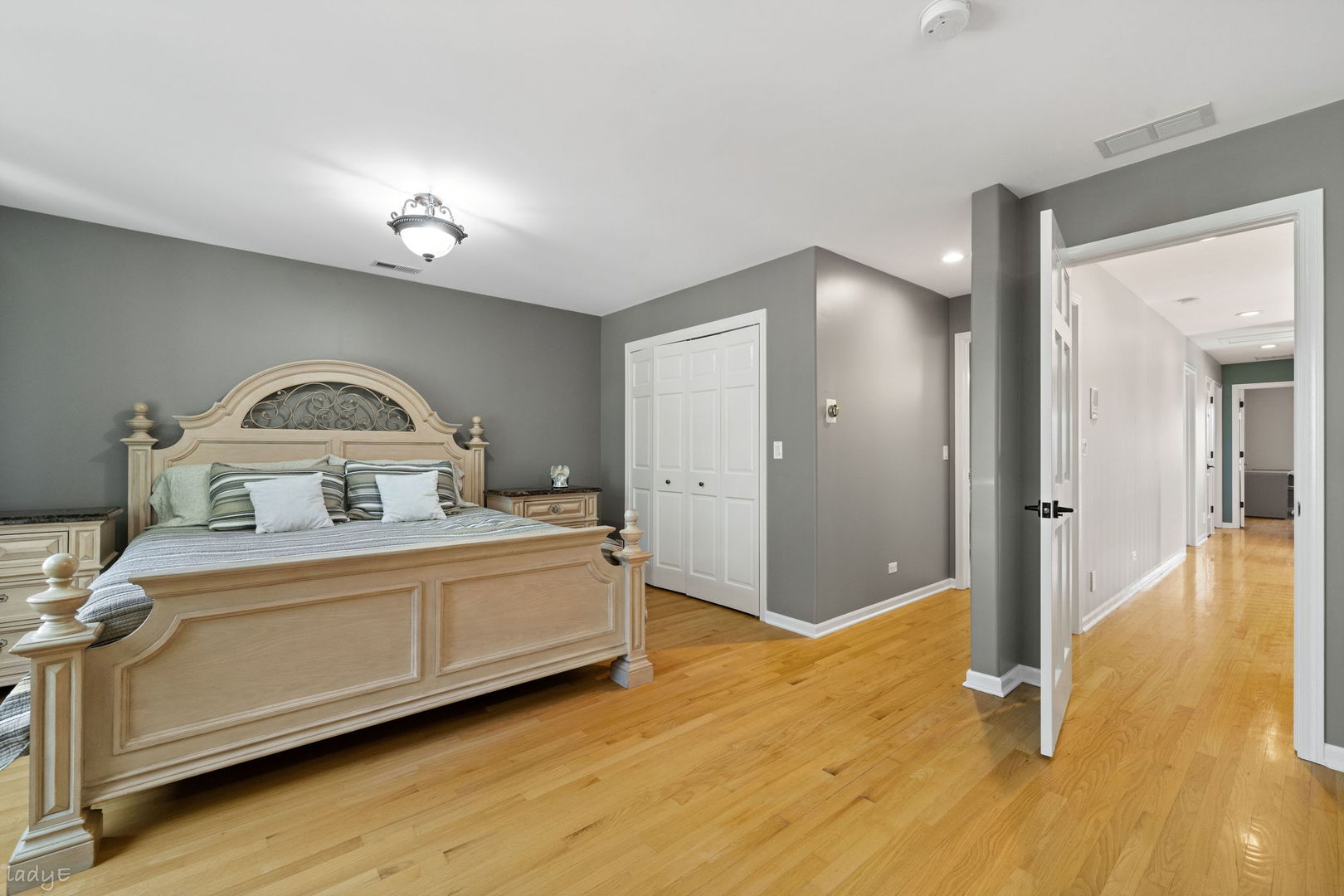 4529 N Sayre Avenue Property Photo 18