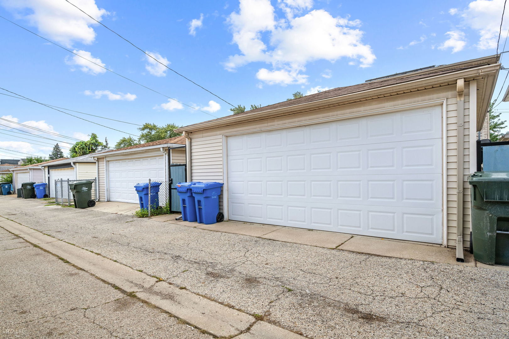 4529 N Sayre Avenue Property Photo 34