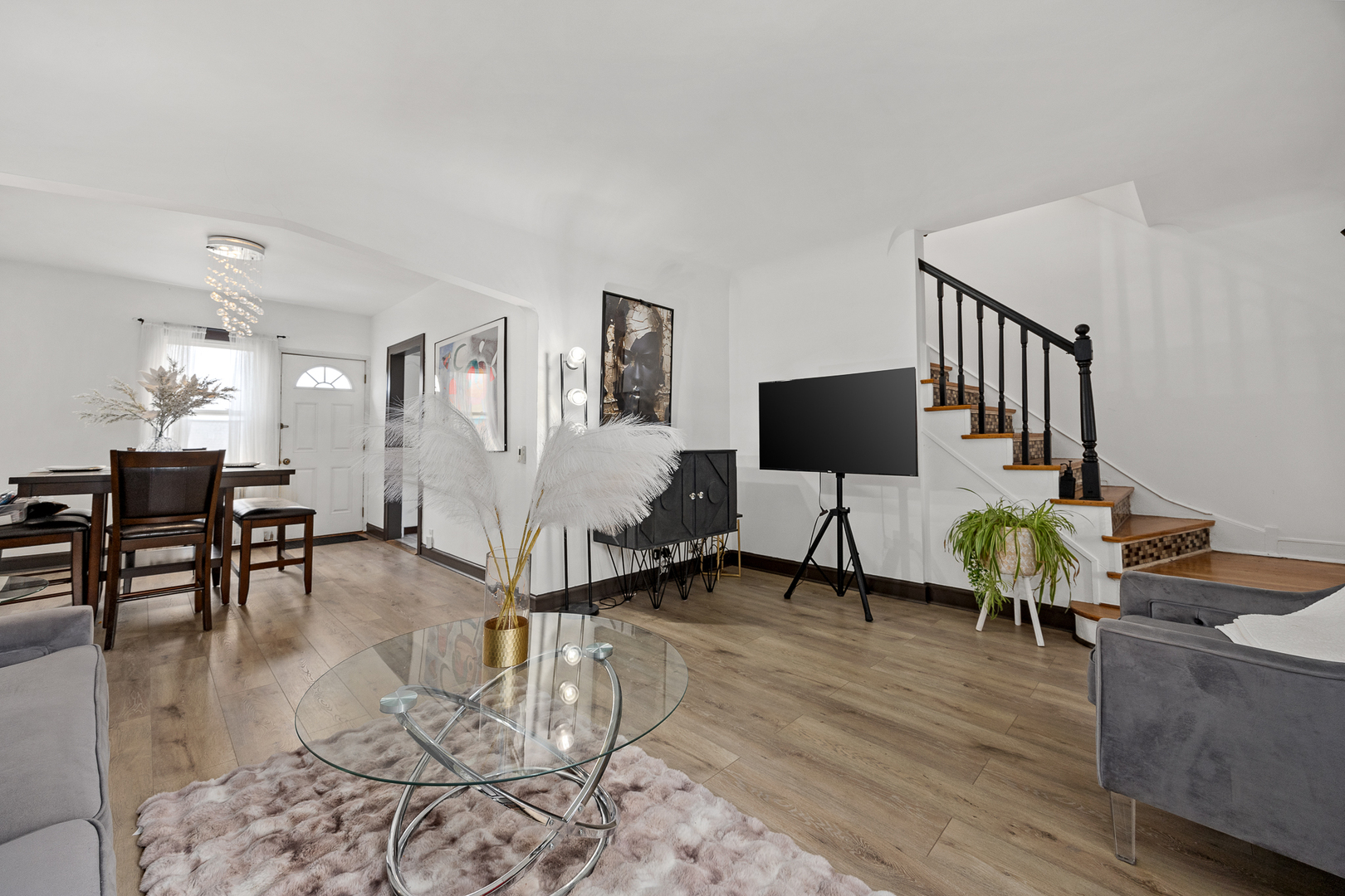 3611 Home Avenue Property Photo 3