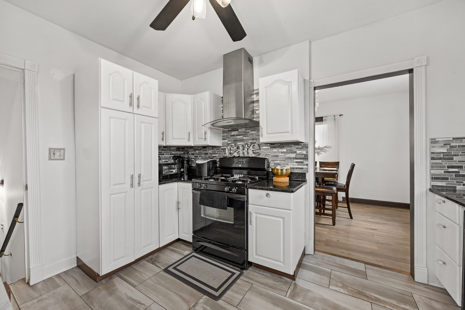 3611 Home Avenue Property Photo 11