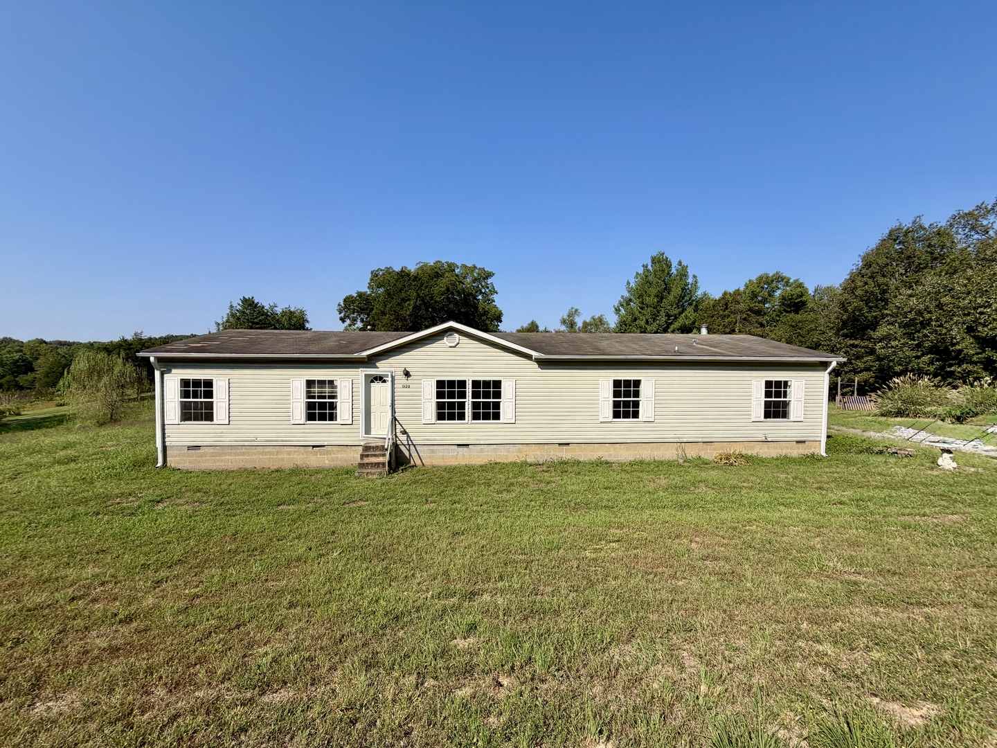 1925 Murphy Road Property Photo 1