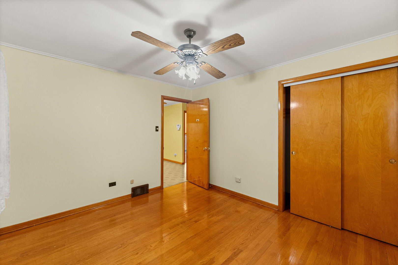 14341 Kimbark Avenue Property Photo 9