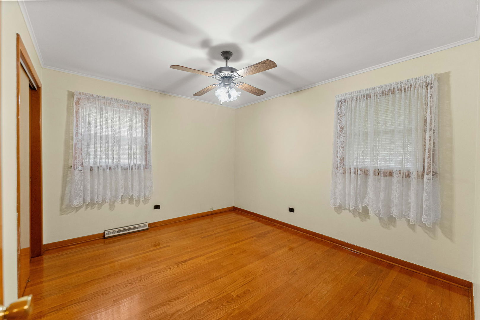 14341 Kimbark Avenue Property Photo 11