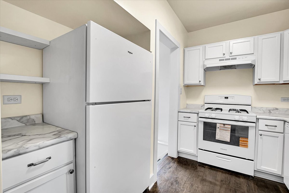 14741 Riverside Drive Property Photo 6