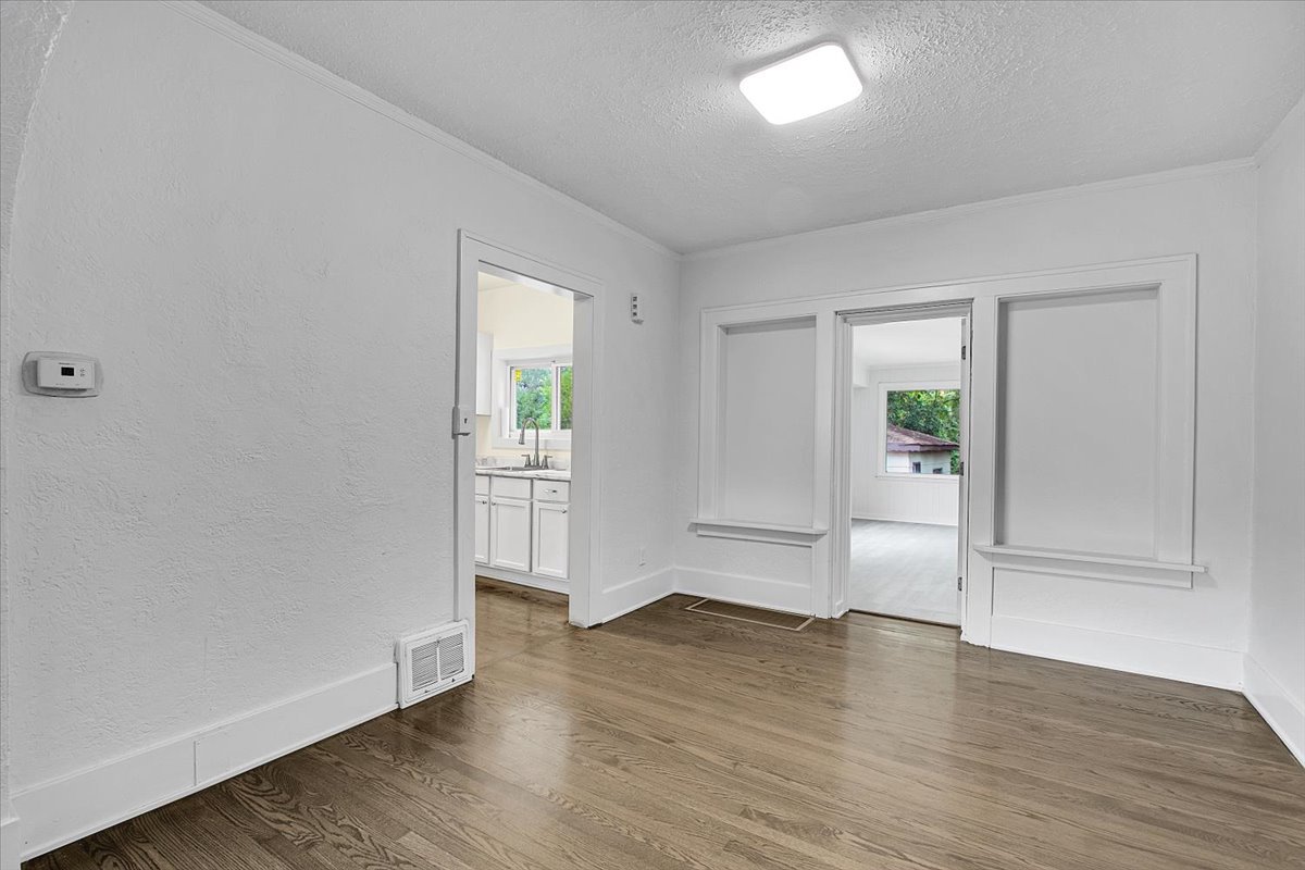 14741 Riverside Drive Property Photo 7