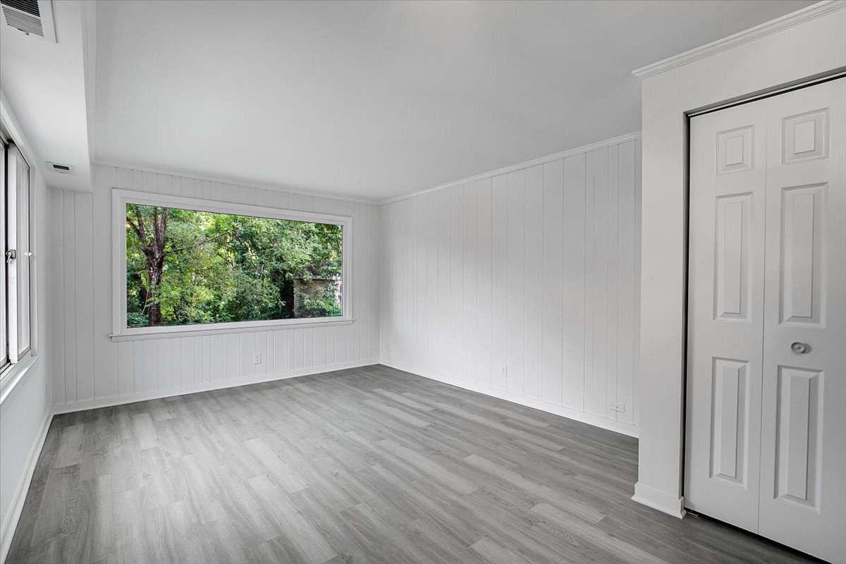 14741 Riverside Drive Property Photo 10