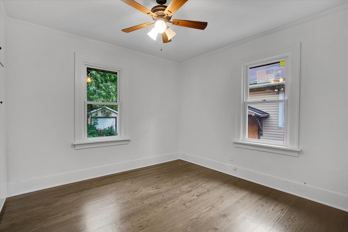 14741 Riverside Drive Property Photo 21