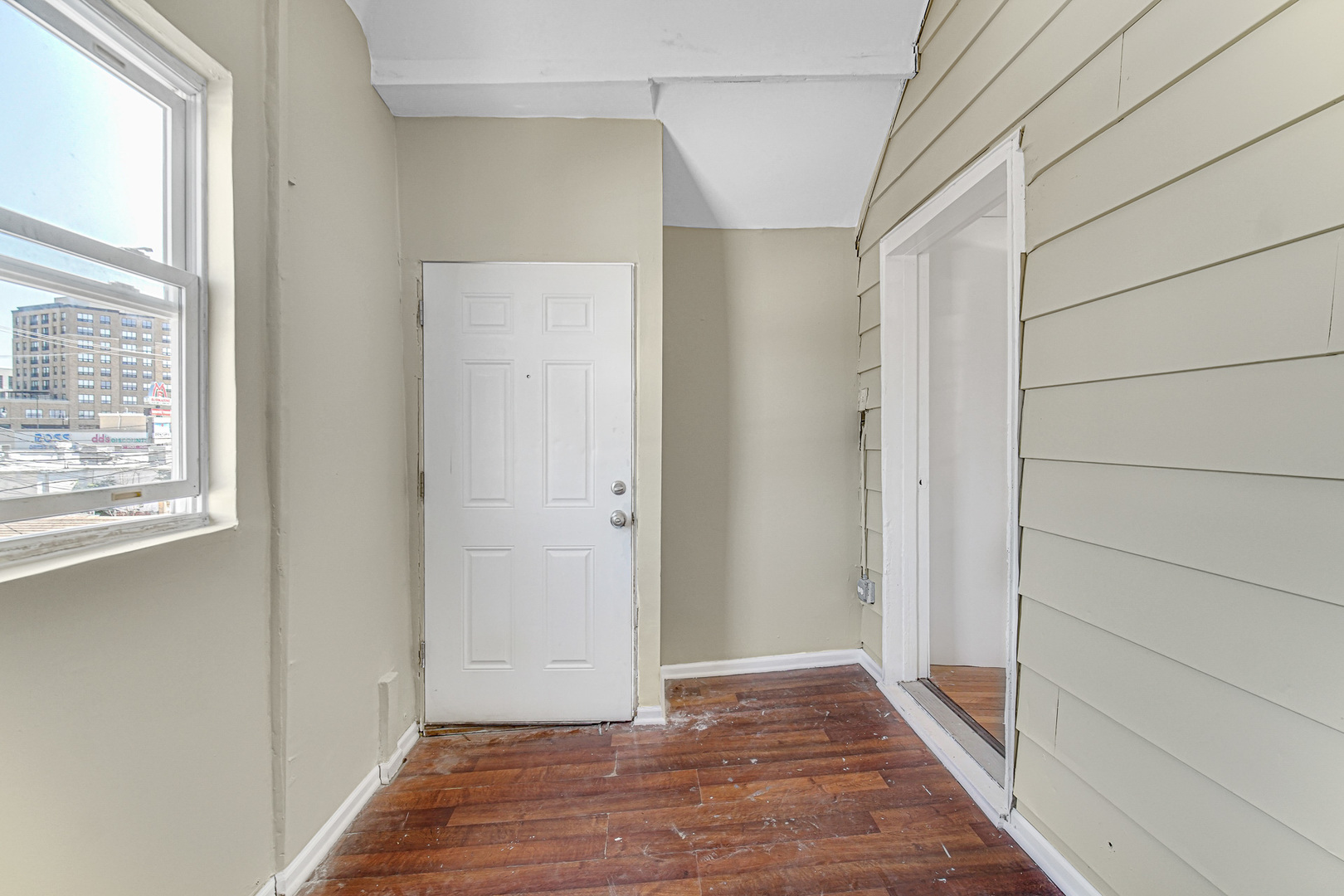 4824 W Byron Street Property Photo 10