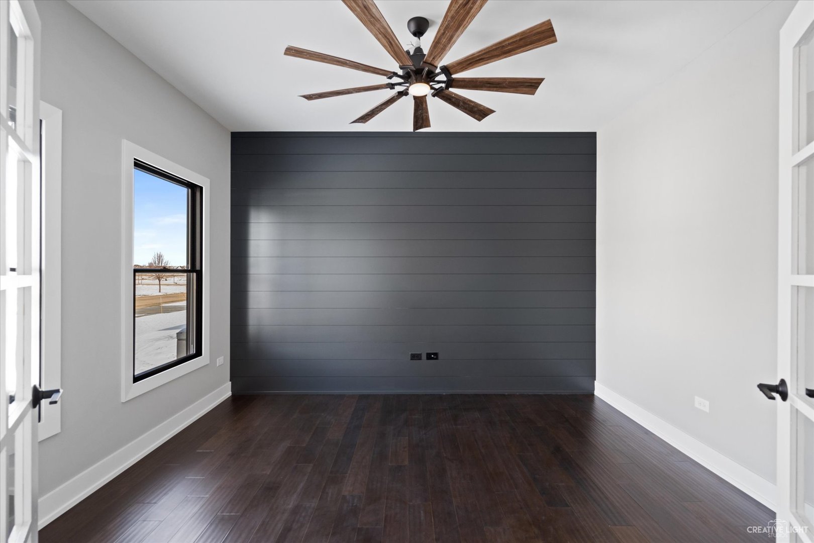 677 Cumberland Lane Property Photo 3