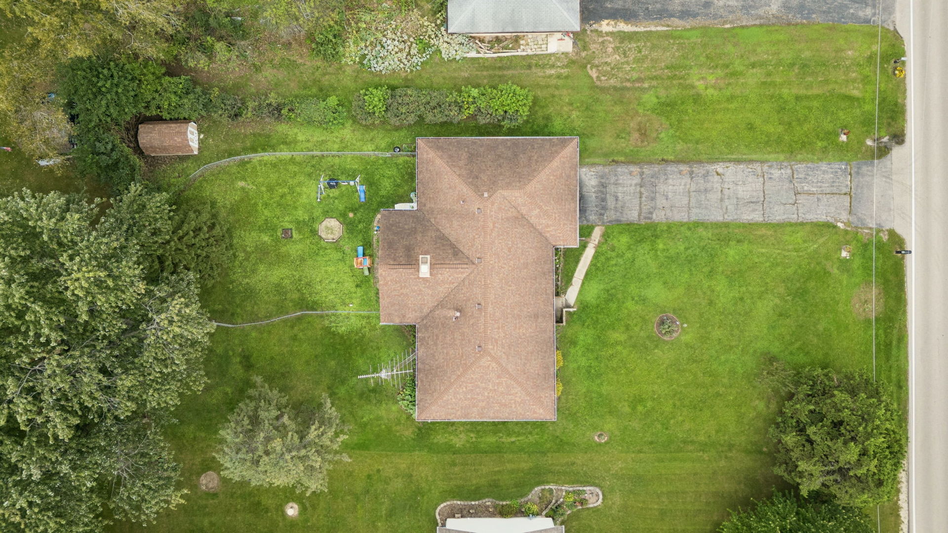 8598 Olson Road Property Photo 5