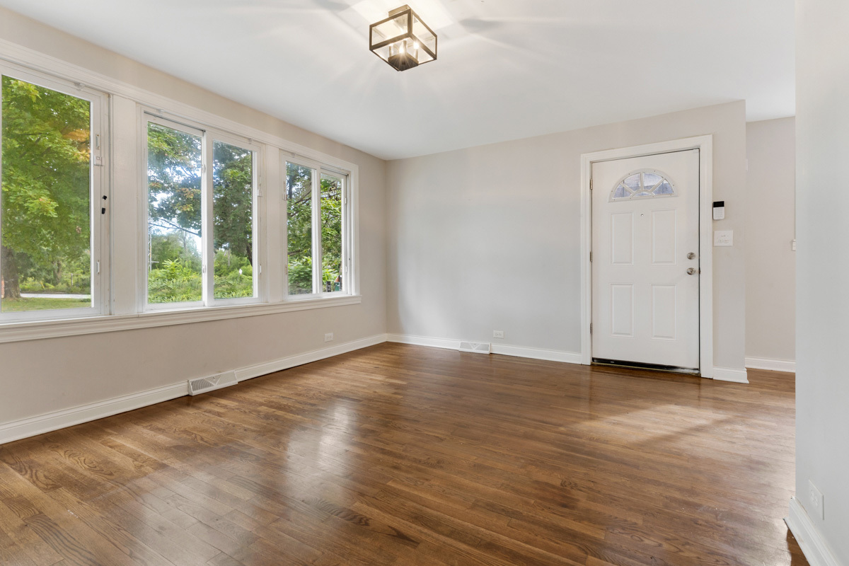 1115 W 110th Street Property Photo 3