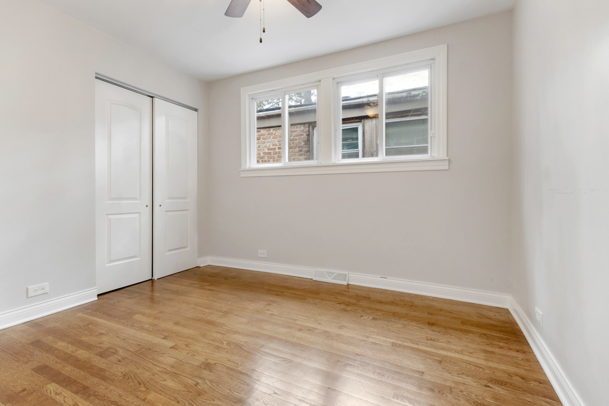 1115 W 110th Street Property Photo 11
