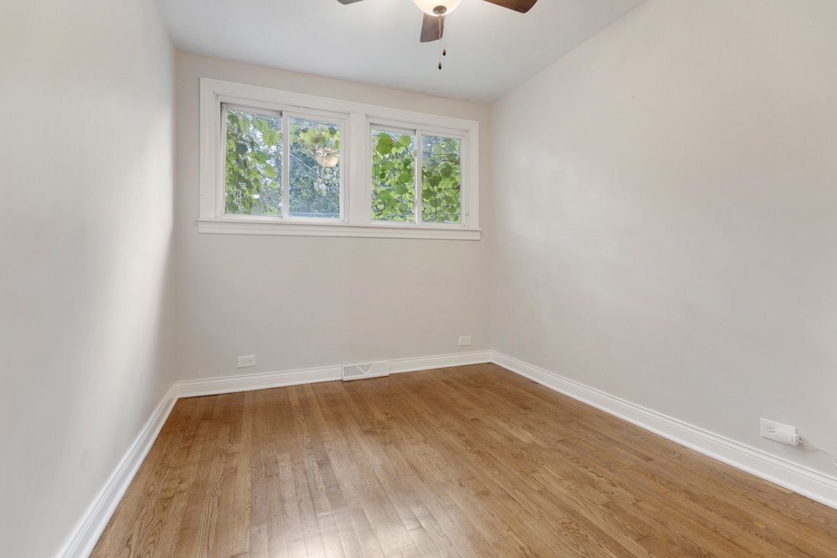 1115 W 110th Street Property Photo 14