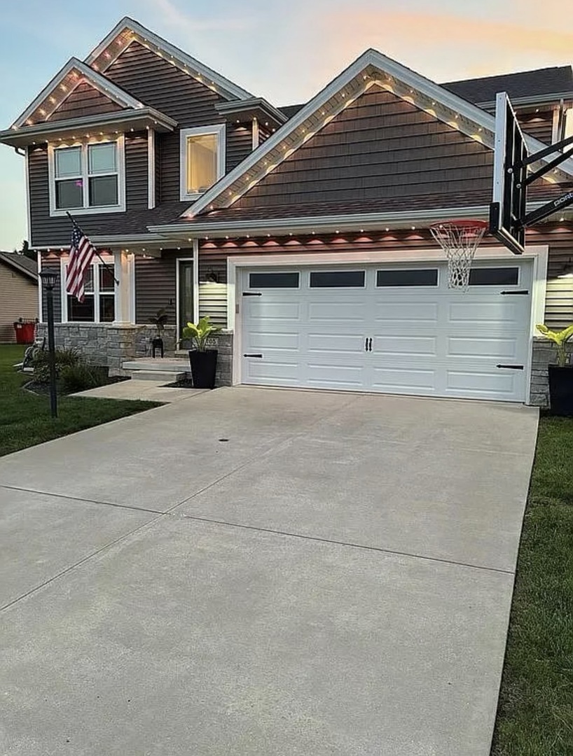 705 Red Bud Drive Property Photo 3