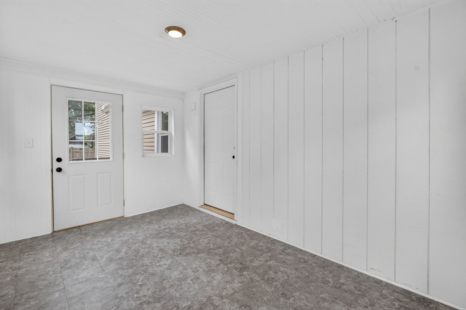16146 S Lawrence Street Property Photo 4