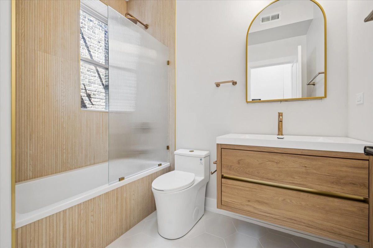 1540 W Rosemont Avenue G Property Photo 15
