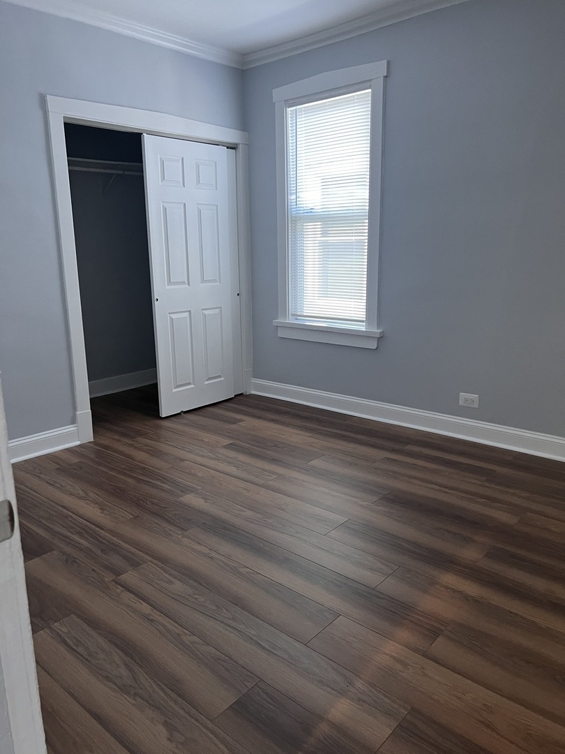 8340 S Paxton Avenue Property Photo 14