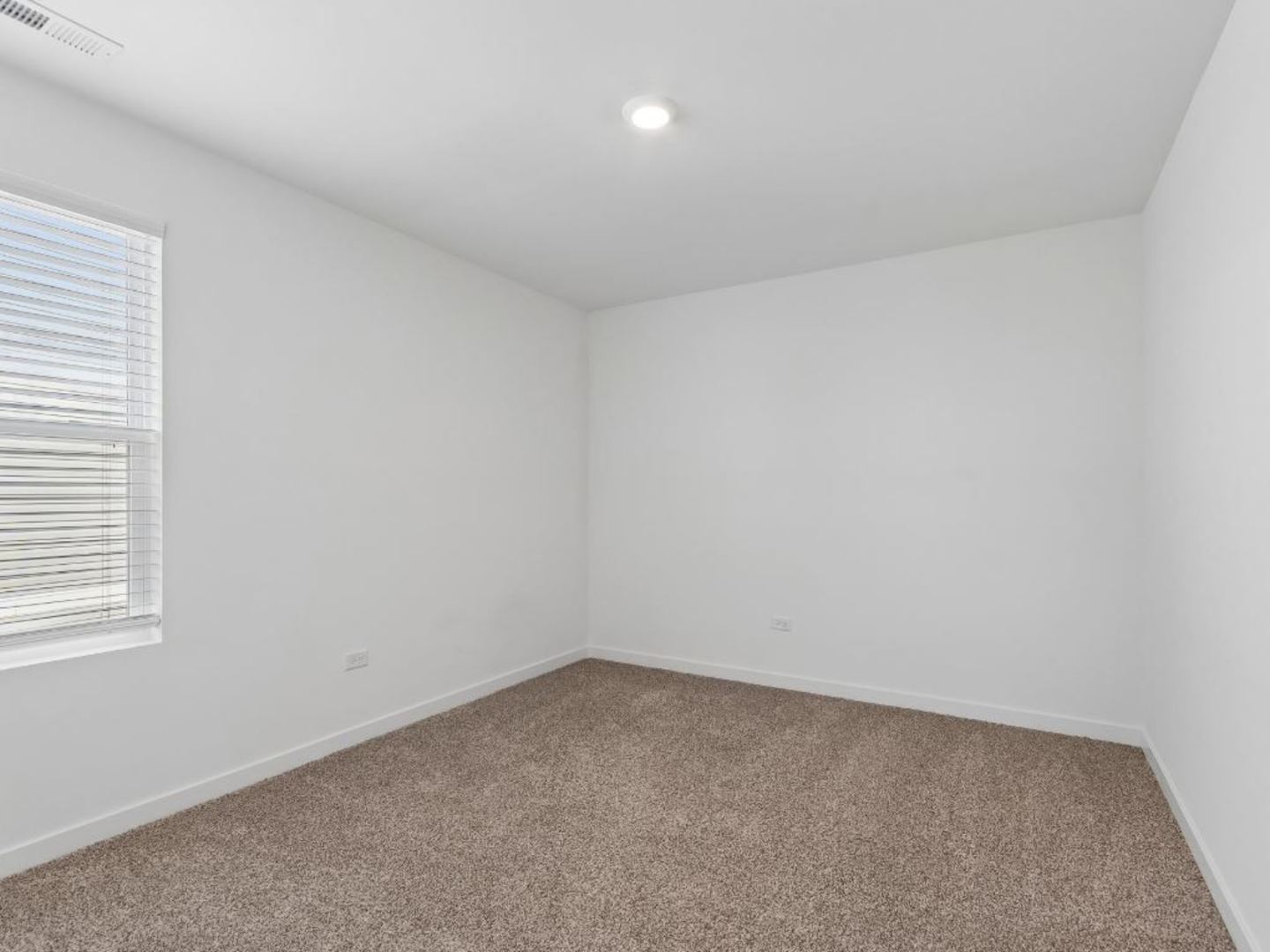 13725 S Sanibel Street Property Photo 5