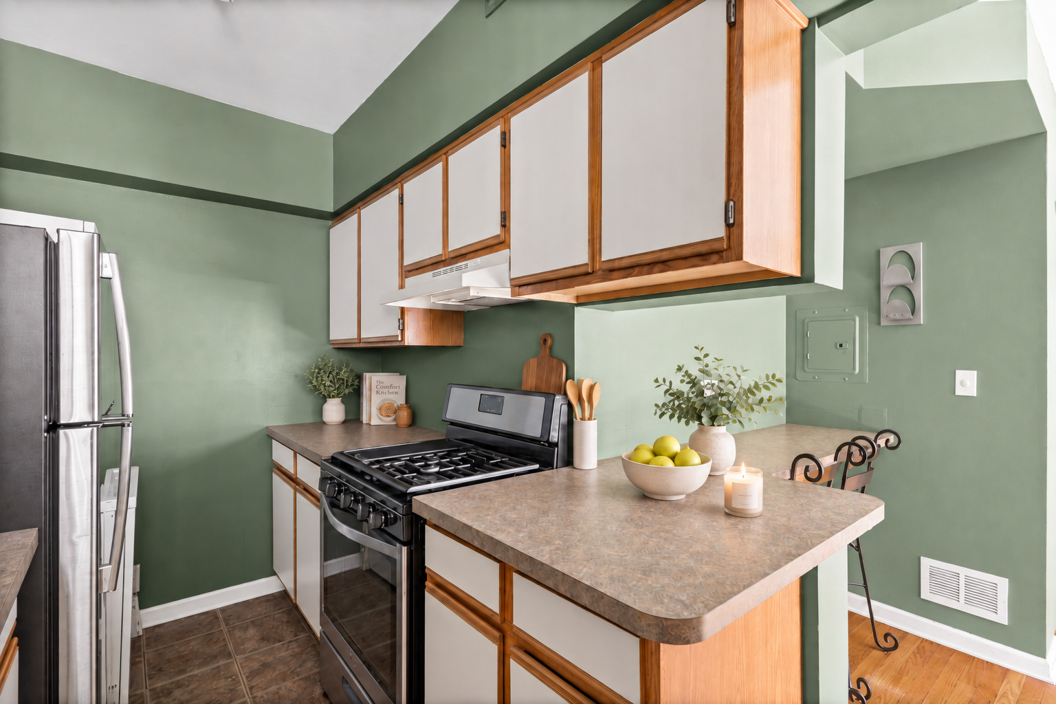 34 S 6th Avenue 2k Property Photo 7