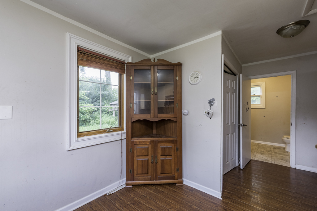 39056 N Poplar Street Property Photo 15