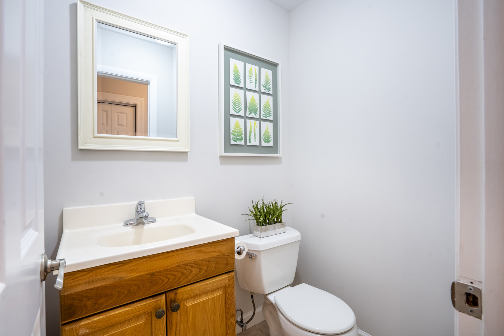 6925 N Ravenswood Avenue Property Photo 13
