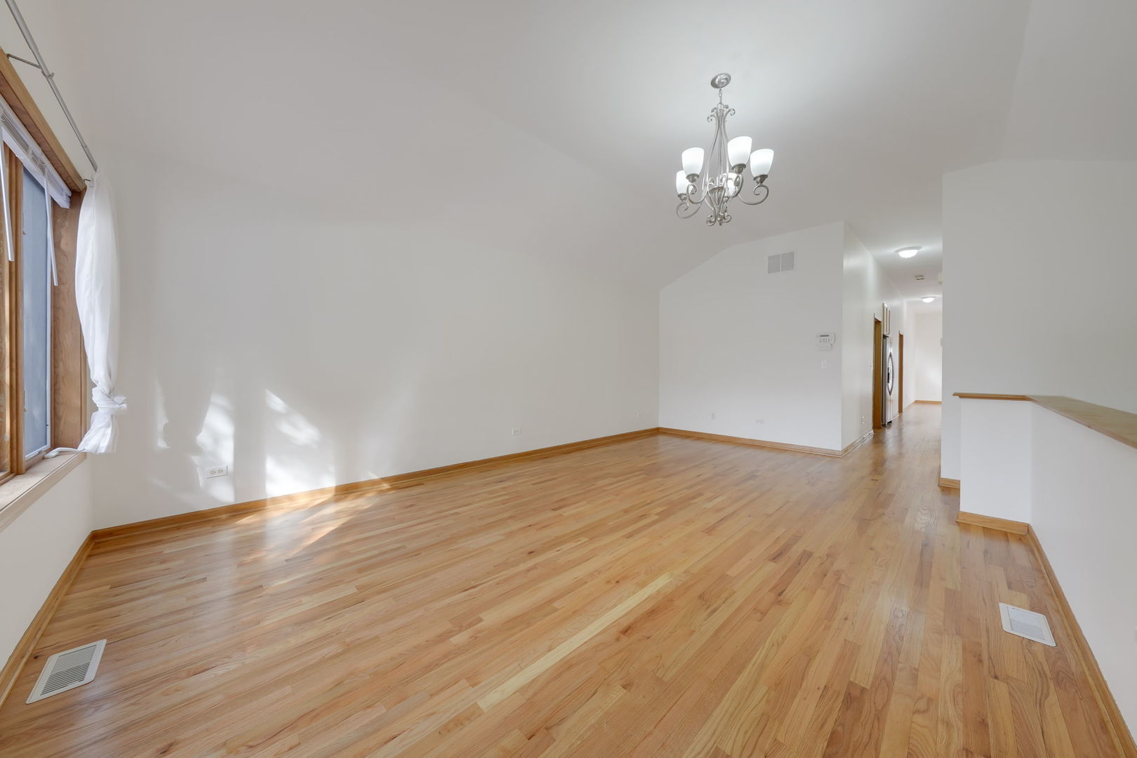 4177 S Emerald Avenue Property Photo 7