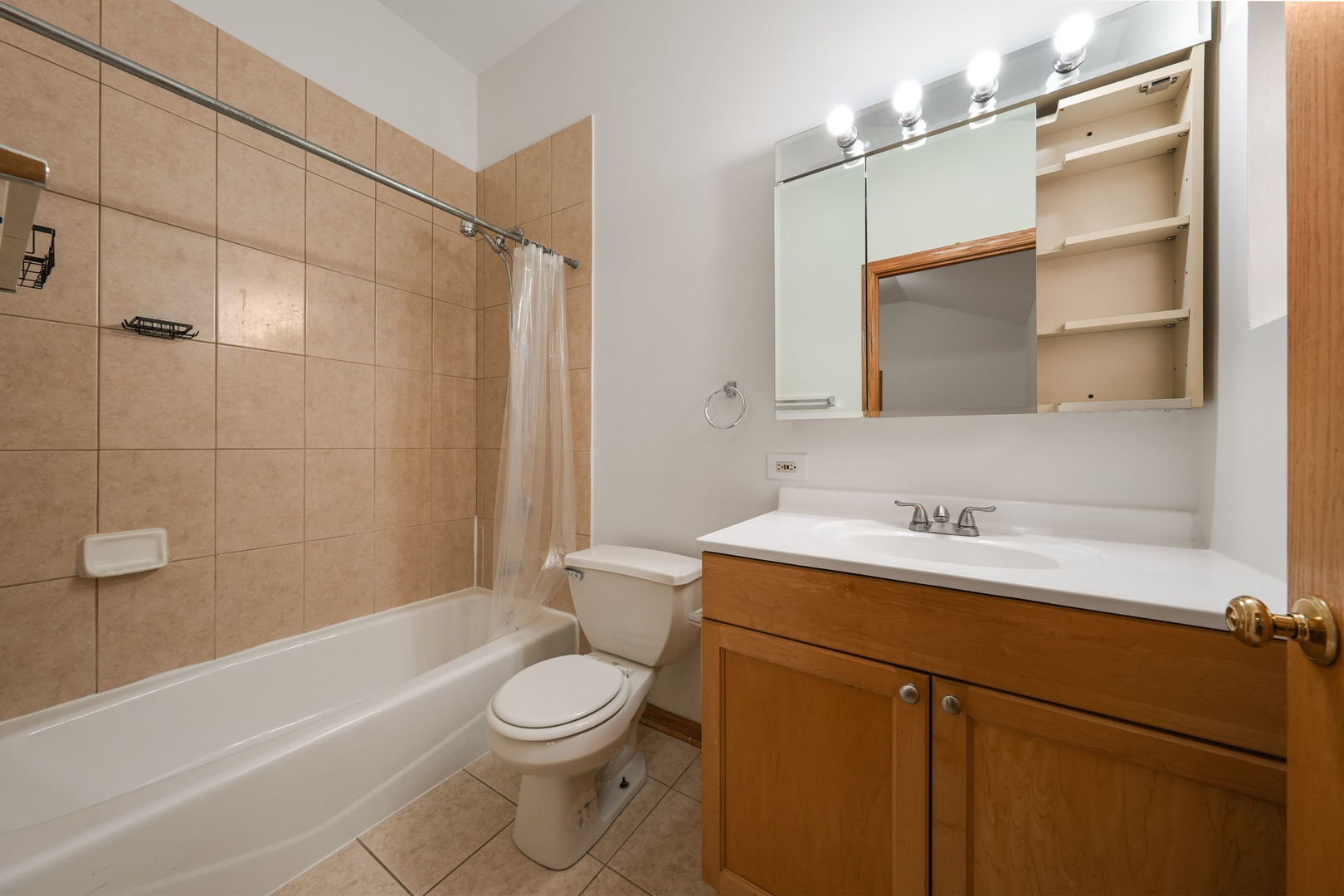 4177 S Emerald Avenue Property Photo 16
